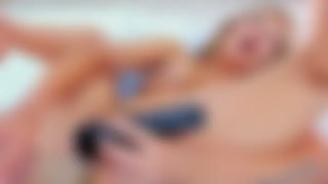 Mia_Malkovaa_'s Live Chat Room