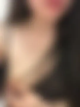 Lilyy_babyy 现场性爱视讯表演