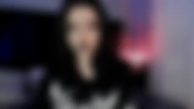 Adeelinee 即時 XXX 聊天