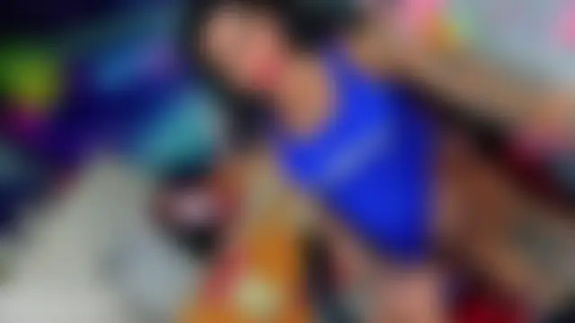 Nella_Dolls Pertunjukan Webcam