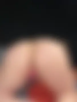 LadySaraNoir's Webcam Show