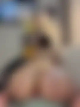 Your_Honeey Show in webcam