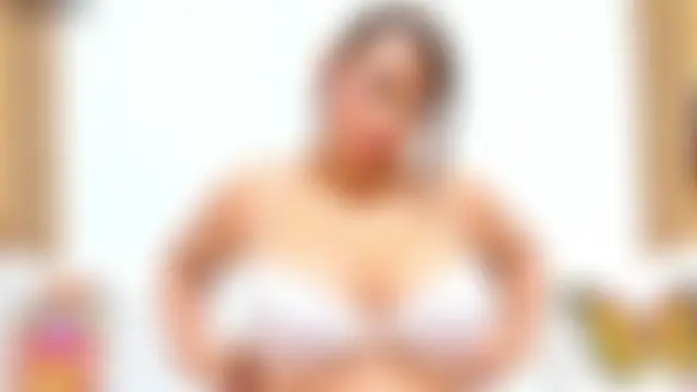 Charlize_aniston2 Adlı Modelin Canlı XXX Sohbeti
