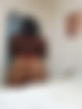 عرض كام GiantBootyMilf