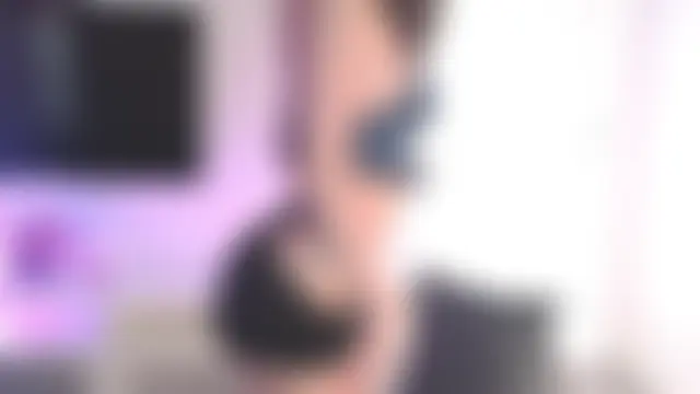 Pertunjukan Kamera Web VeliaSai