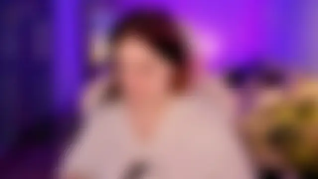 lovelyy_julia লাইভ XXX চ্যাট