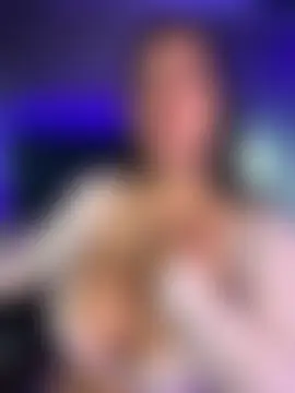 Miia__Taylor Show in webcam