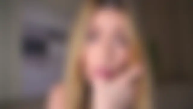 GeorginaHarn Show in webcam