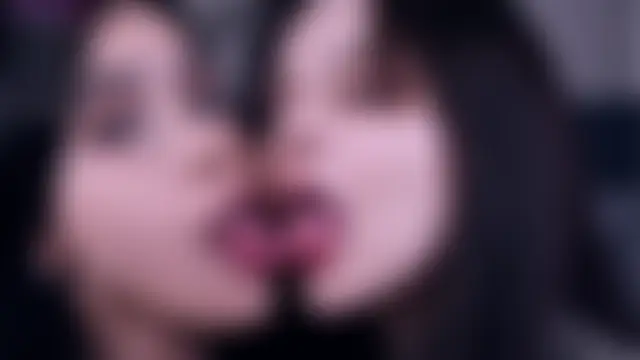 ReynaGrinvalsky Show in webcam