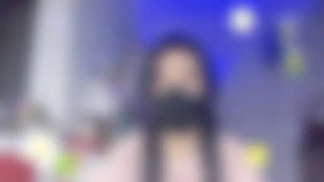 Tieu-May Webcam show
