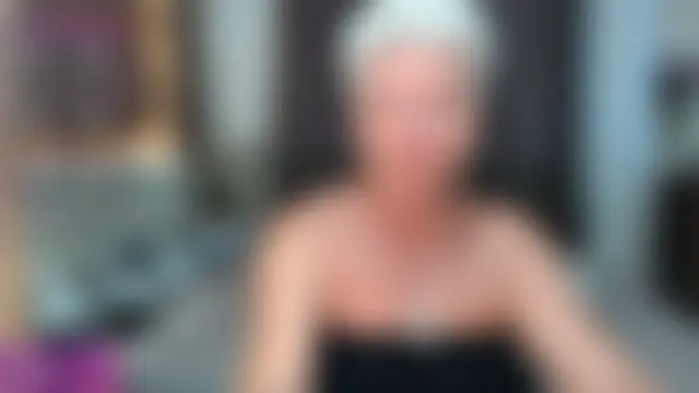 Pokazy przed kamerką – roxana_brooks