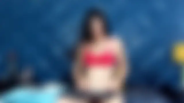 Pokazy przed seks kamerką na żywo – JuliaSinclair