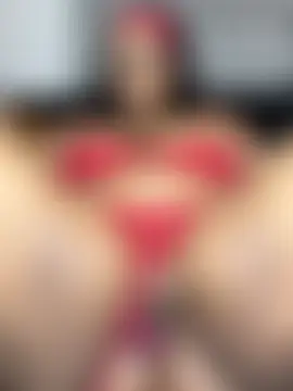 MimiCurves live XXX chat