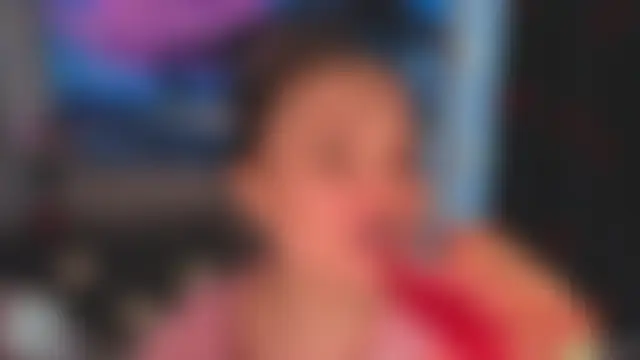 JulieLupo Pertunjukan Webcam