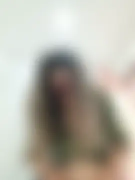 emma_tour Show in webcam