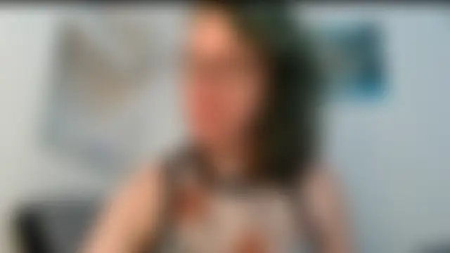 Ju-Hot Show in webcam