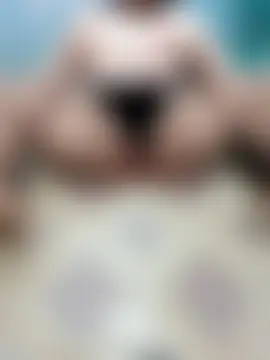 Chat soba uživo modela Rymaxx