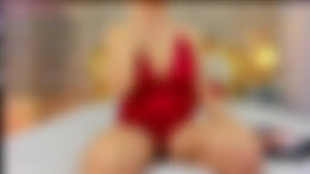 JulieBigAssx Adlı Modelin Canlı Sohbet Odası