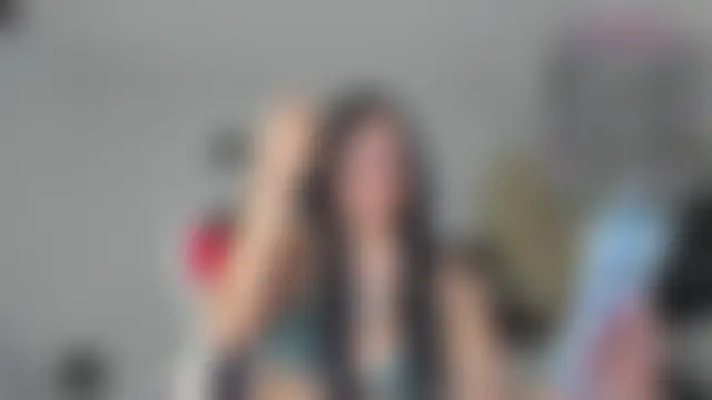 EmiliaRose_ Chat Room in diretta