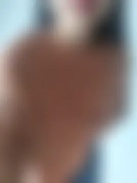 Zoe-Zoee Show in webcam