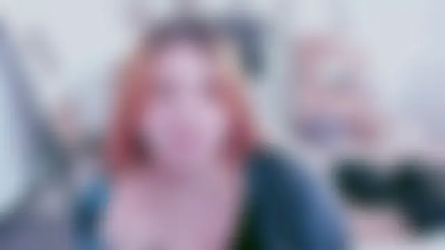 Pertunjukan Kamera Web DiaAngell