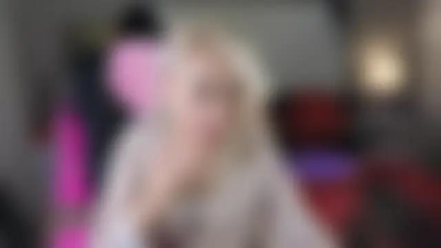 RoxalanaStar Show in webcam