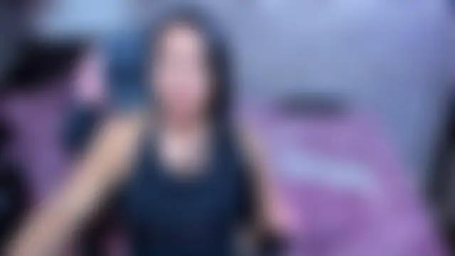 Milf_Julianna élő chatszobája