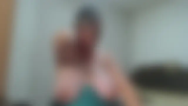 Chat soba uživo modela EmmaSquirt