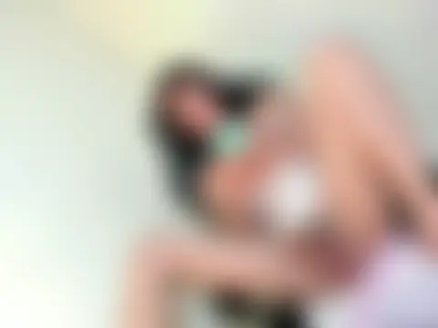 ELODIE_COOPER Show in webcam