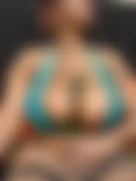 sexy_boobs97 Show in webcam