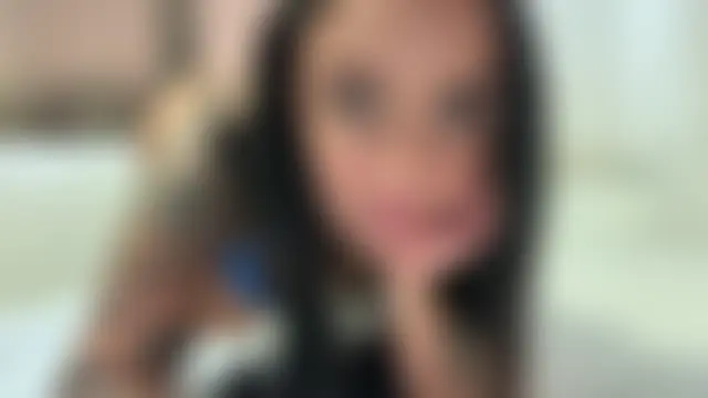 LucyLuxee19's Webcam Show