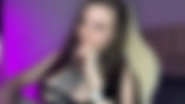 MarlynRobertsen's Live Chat Room