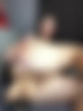 Lola_Hale: διαδικτυακό σόου στην κάμερα