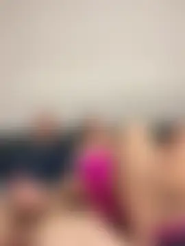 Kinkycouple142 élő chatszobája