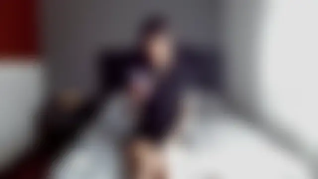 Emilia_1995 – Naživo chatovacia miestnosť