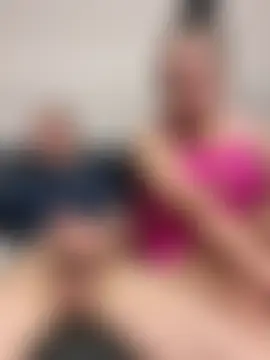 Kinkycouple142's Live XXX Chat