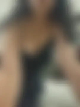 NakedMILFx Chat XXX in diretta