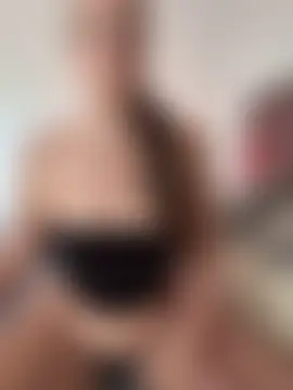 EllaMae Webcam-Show