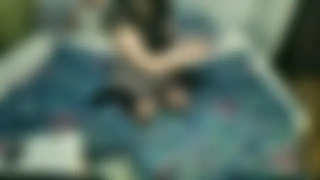 Lillisissi: διαδικτυακό σόου στην κάμερα