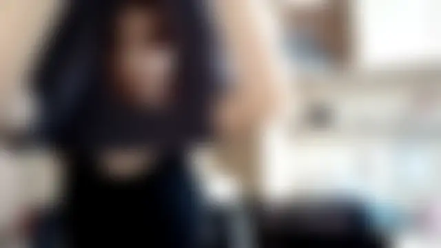 Chat soba uživo modela LowkeyIndigo