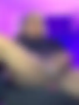 Pokazy przed kamerką – zoee_rose