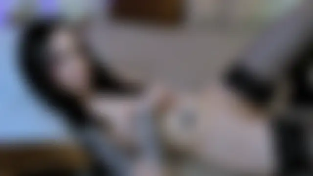 Pokazy przed seks kamerką na żywo – NaughtyLoryy