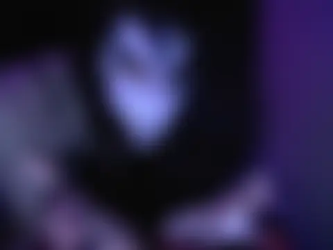 RakuUwU Pertunjukan Webcam
