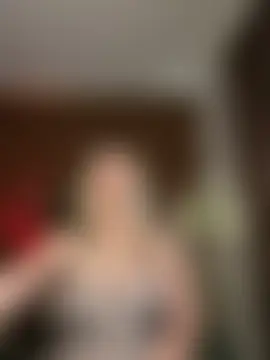 Miss_solenheu: διαδικτυακό σόου στην κάμερα