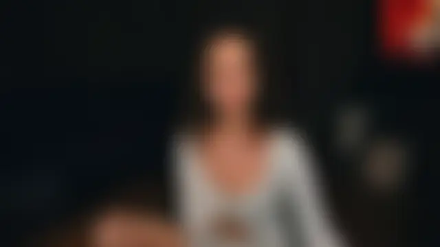 Ariadna_Shy's Live Chat Room