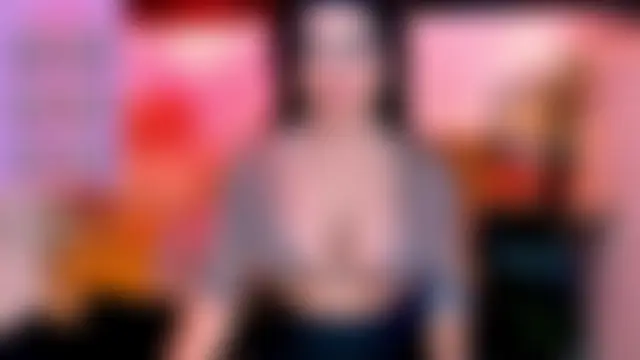 asiankatyhuge Show in webcam