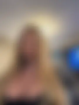 YaaraCollins Show in webcam