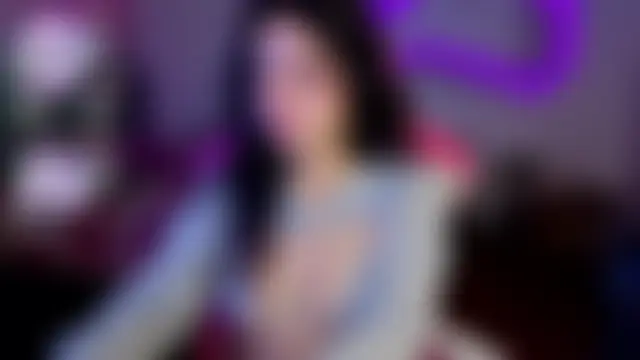 larah_uwu's Live XXX Chat