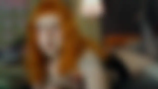 Show modela lia_grl na web-kameri