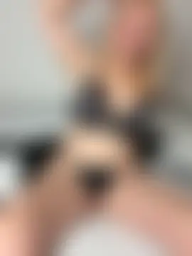 Onlymiasophie élő chatszobája